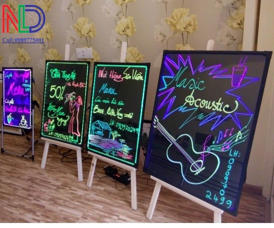Bảo dưỡng và vệ sinh hộp đèn quảng cáo để đảm bảo độ bền và hiệu quả quảng cáo