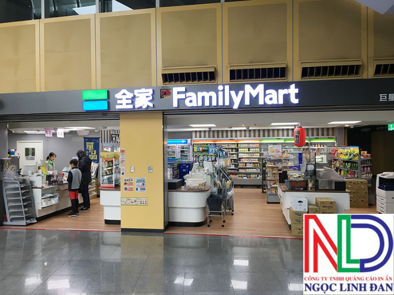 Công cụ không thể thiếu cho cửa hàng tiện lợi 24/7 – Bảng hiệu đèn LED 