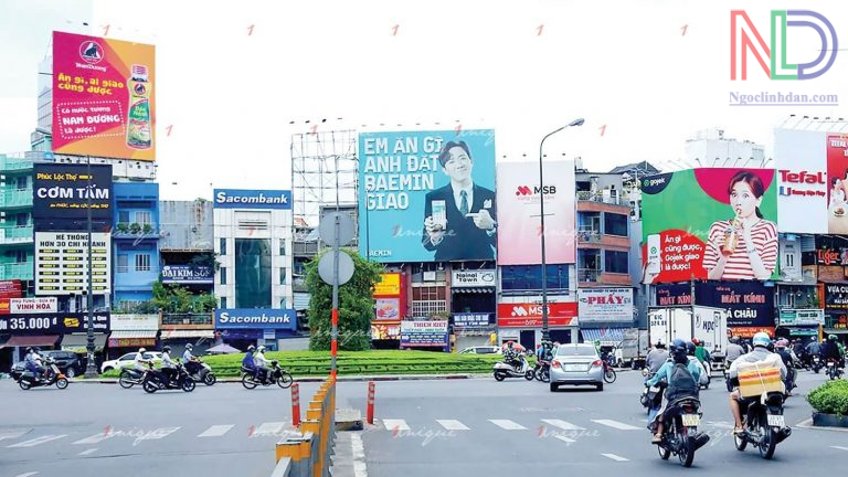 Làm thế nào để bảng hiệu nổi bật trong môi trường cạnh tranh