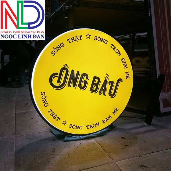 Thu hút thực khách bằng bảng hiệu hộp đèn LED cho quán ăn
