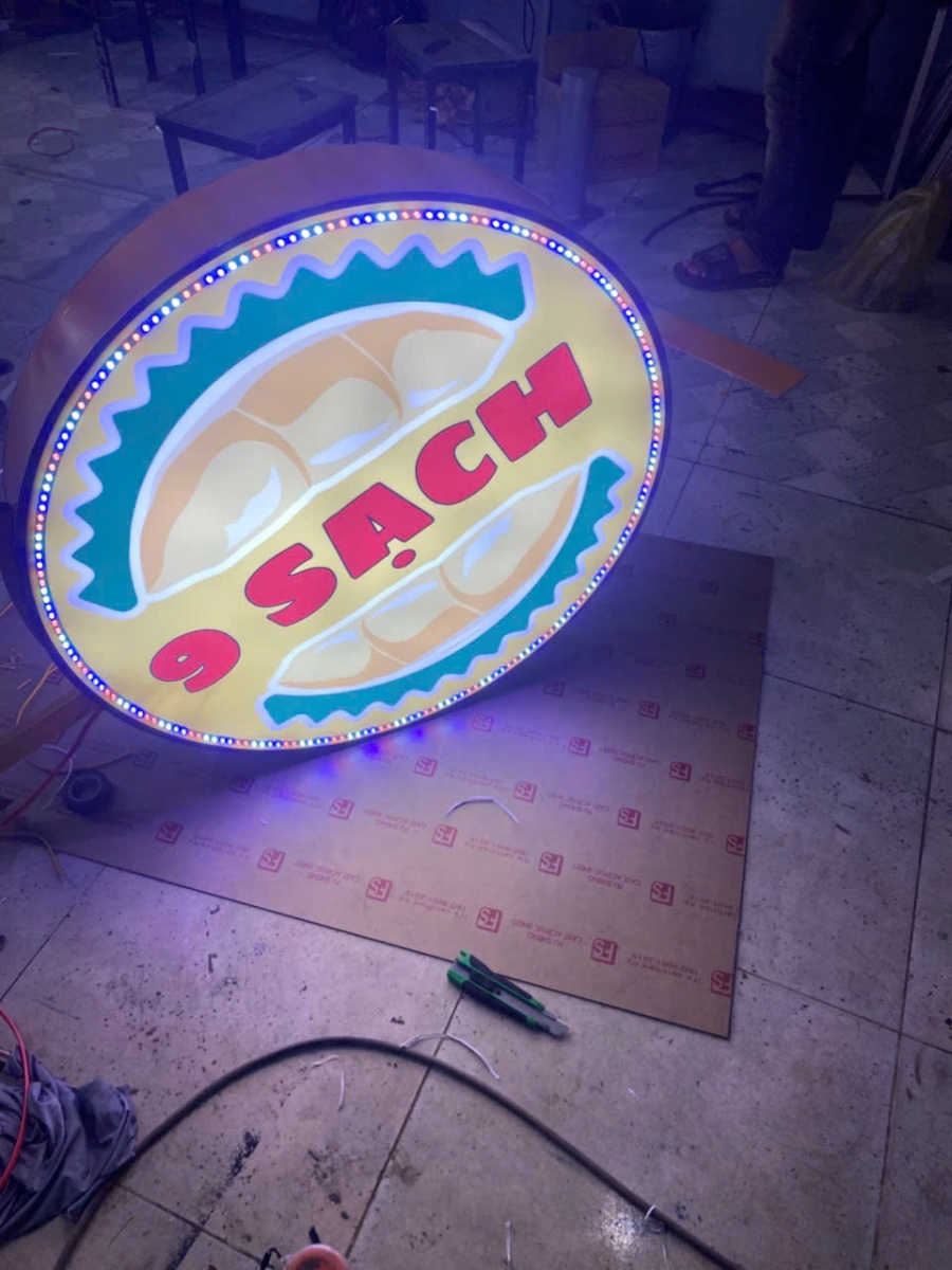 Hộp đèn Led cho thẩm mỹ viện giúp nâng tầm không gian