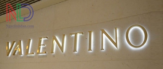 Tạo Dấu Ấn Khó Phai Với Chữ Nổi Inox Sáng Chân